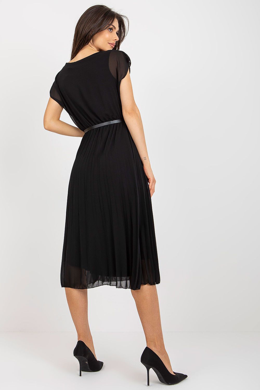 Sukienka Model DHJ-SK-8839-1.23X Black - Rue Paris 