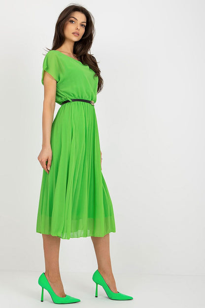  Sukienka Model DHJ-SK-8839-1.23X Light Green - Rue Paris 