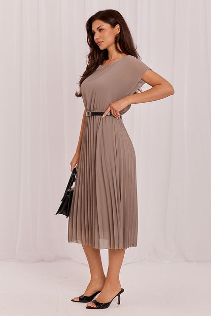  Sukienka Model DHJ-SK-8839-1.23X Dark Beige - Rue Paris 