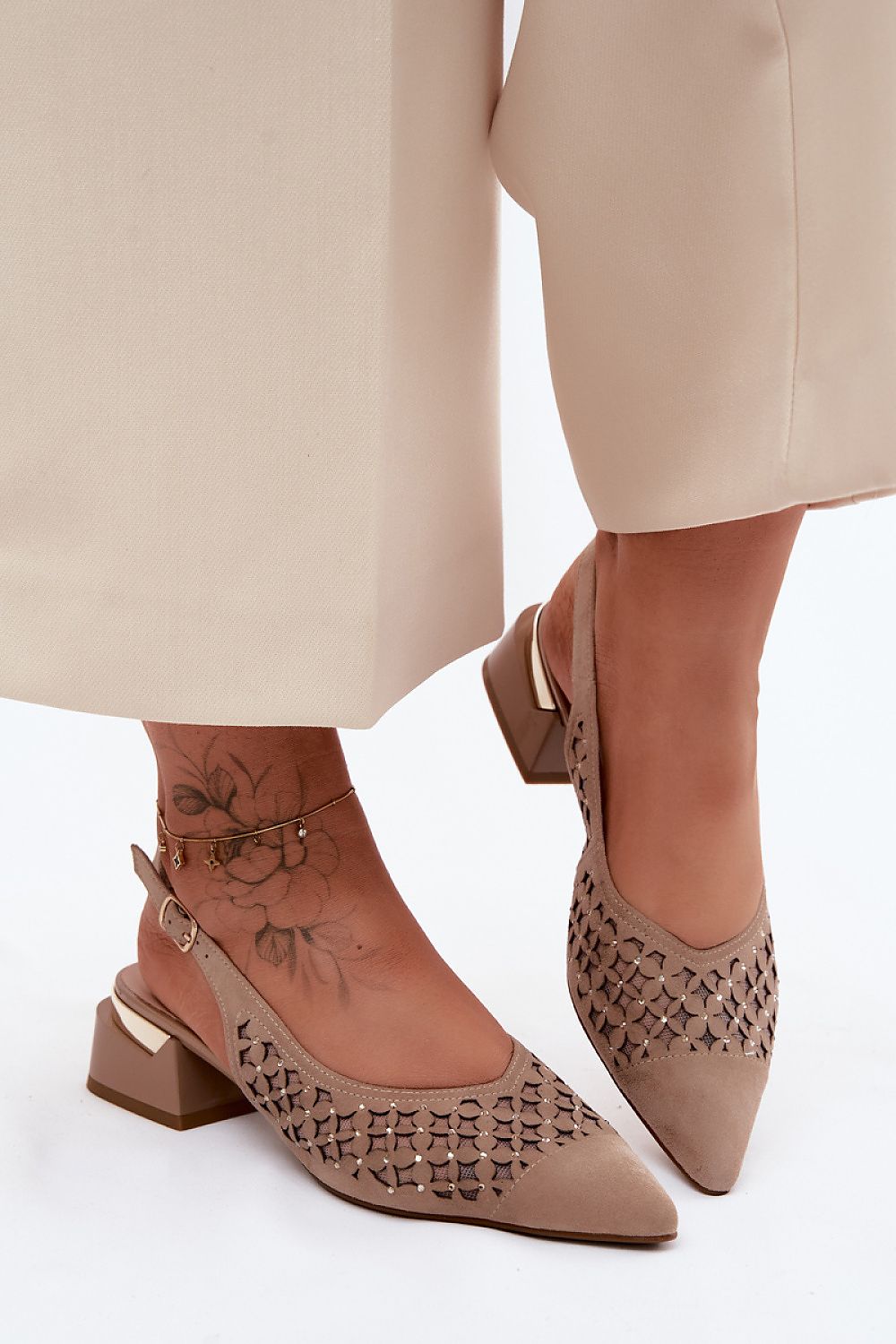  Sandały Model DA CR61-3004 Beige - Step in style 