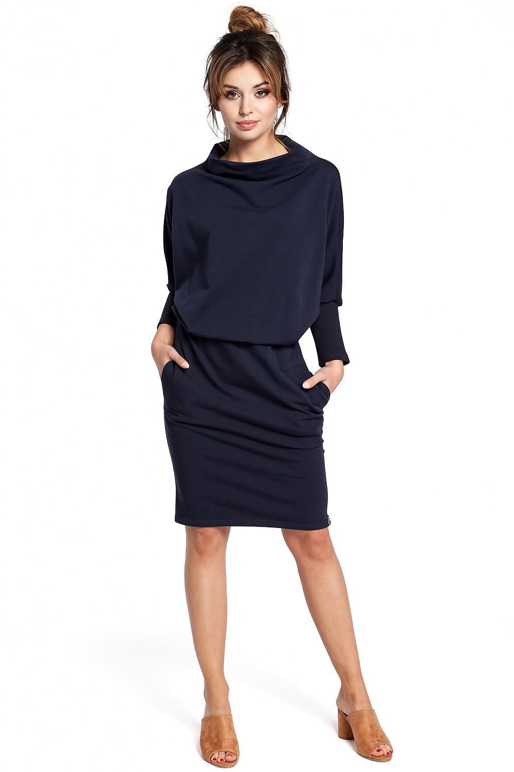 Sukienka Model B032 Navy - BeWear 