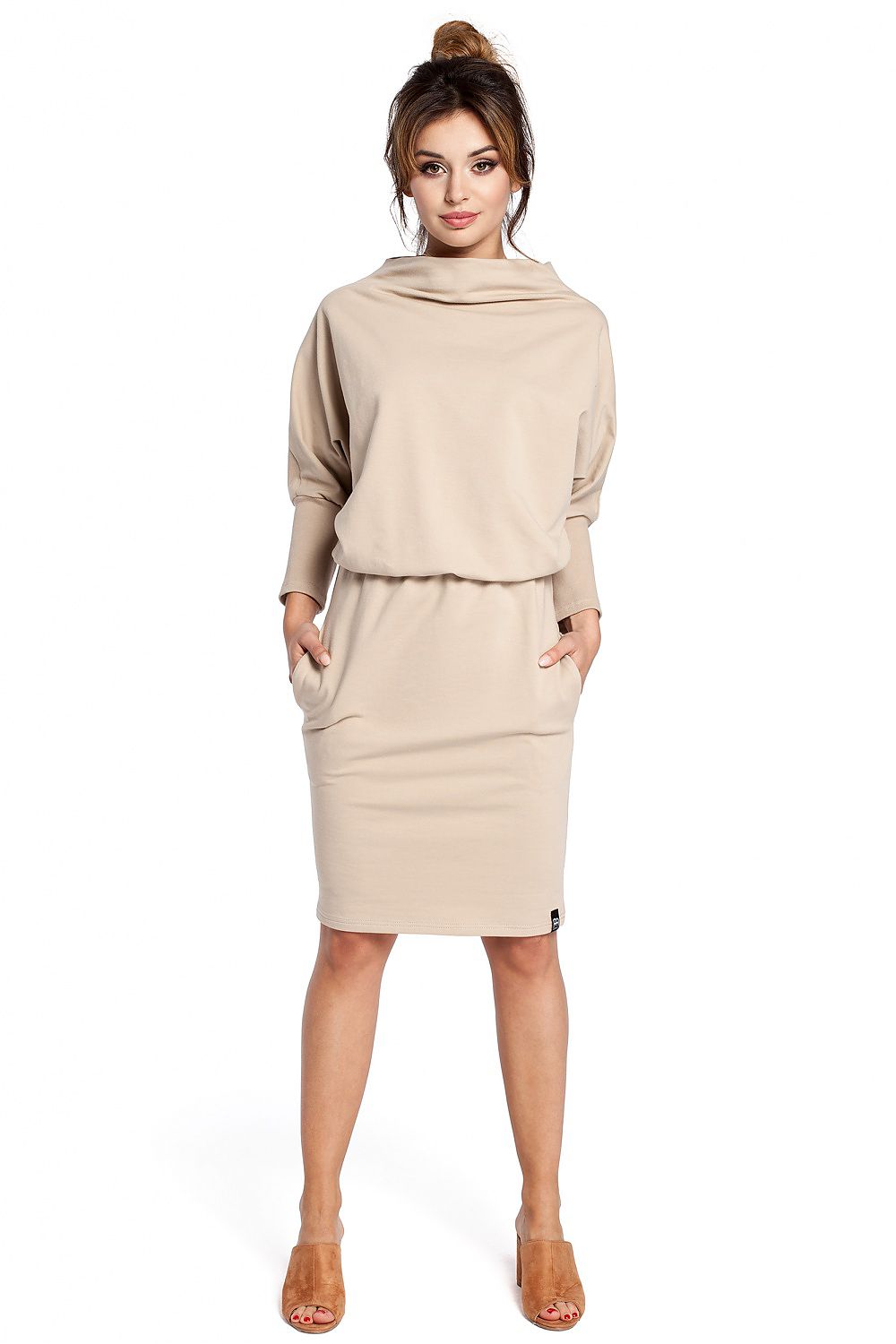  Sukienka Model B032 Beige - BeWear 