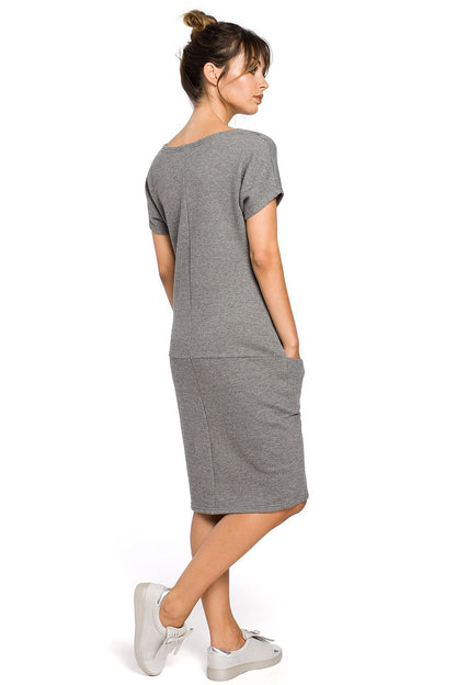  Sukienka Model B050 Grey - BeWear 