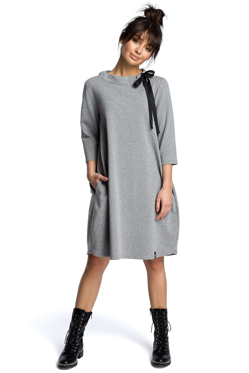  Sukienka Model B070 Grey - BeWear 