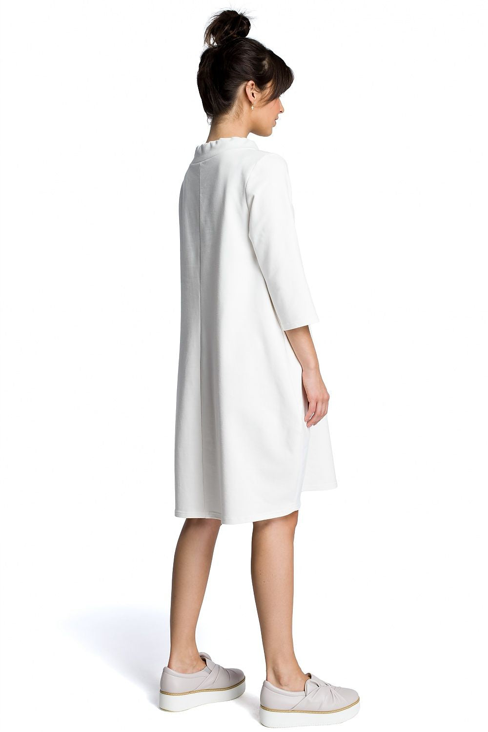  Sukienka Model B070 Ecru - BeWear 