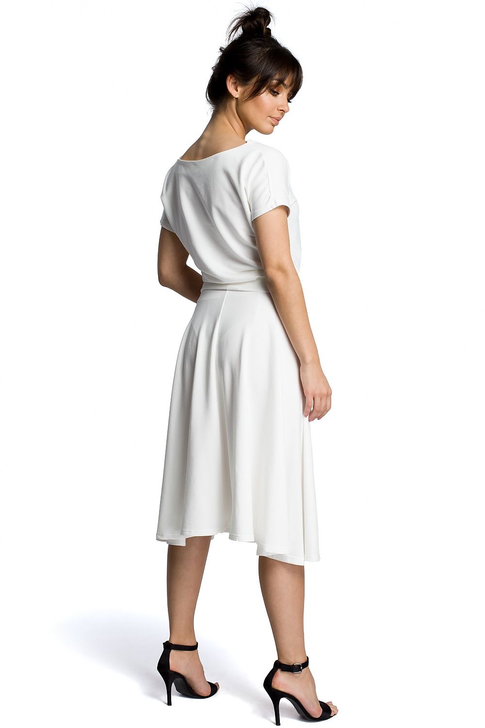  Sukienka Model B067 Ecru - BeWear 