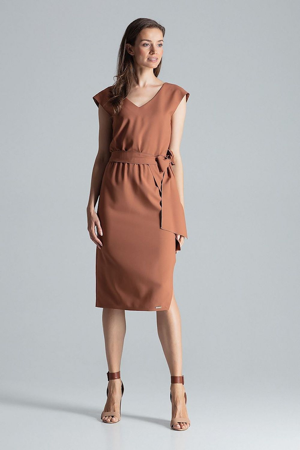  Sukienka Model M674 Brown - Figl 
