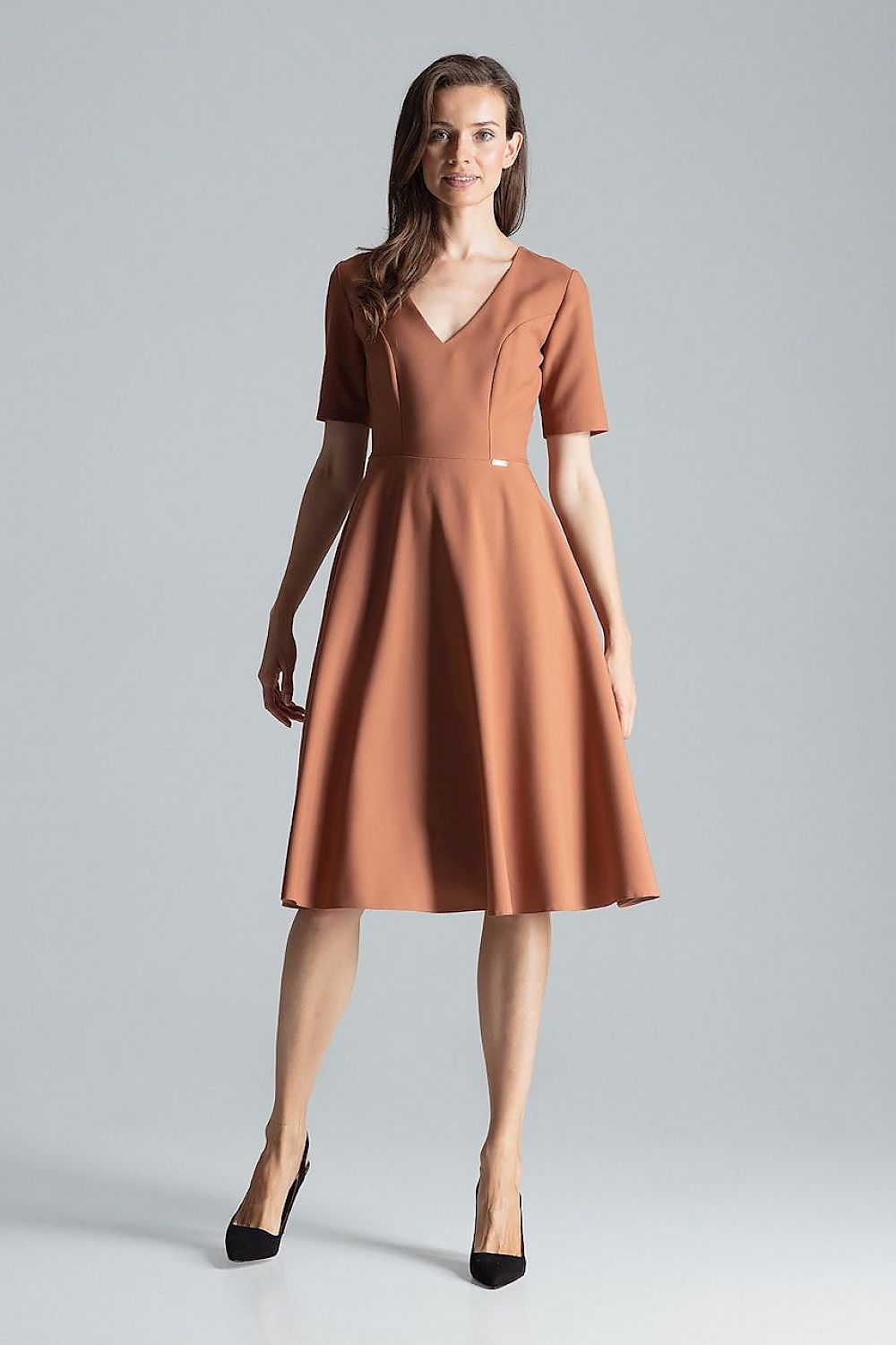  Sukienka Model M673 Brown - Figl 