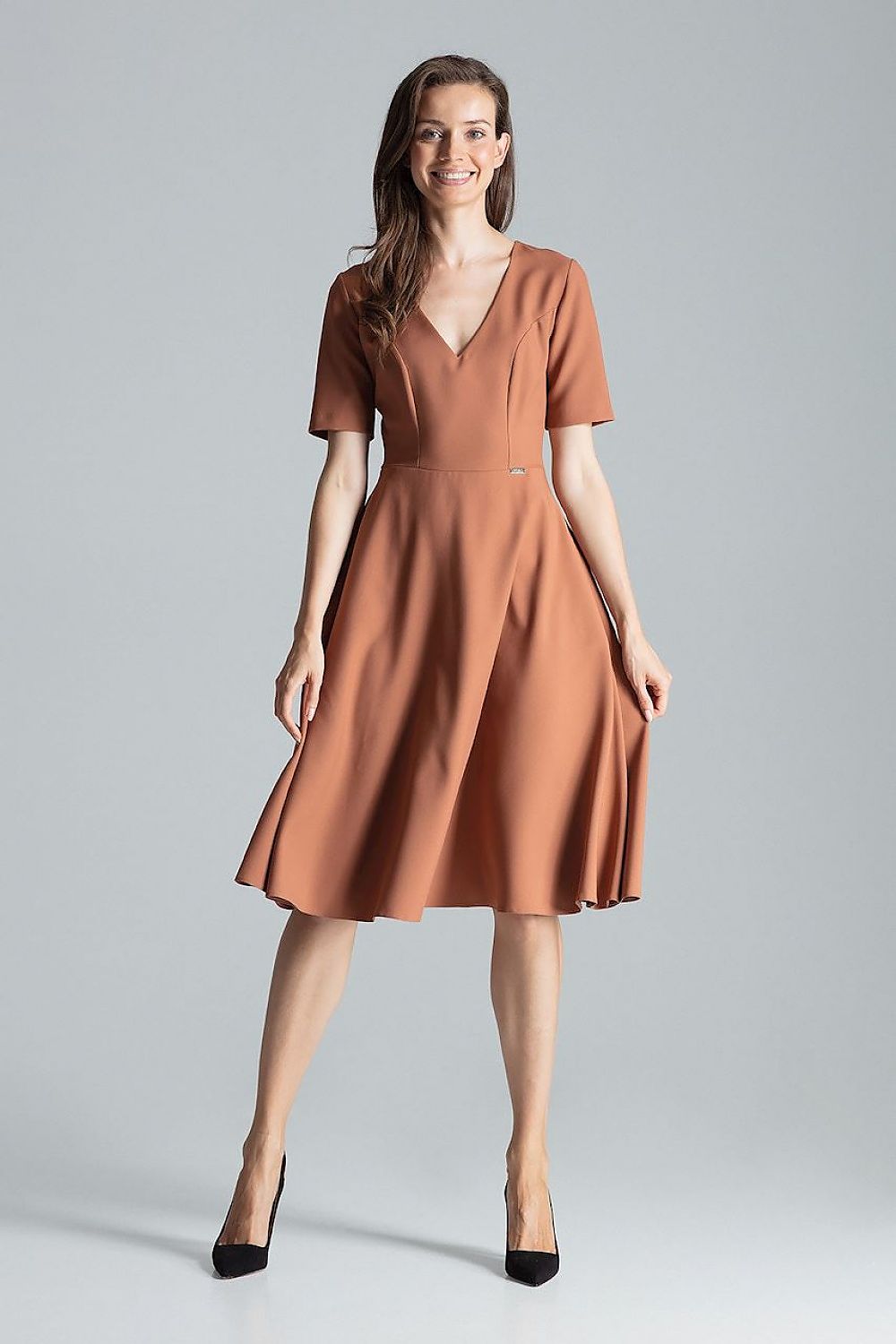  Sukienka Model M673 Brown - Figl 