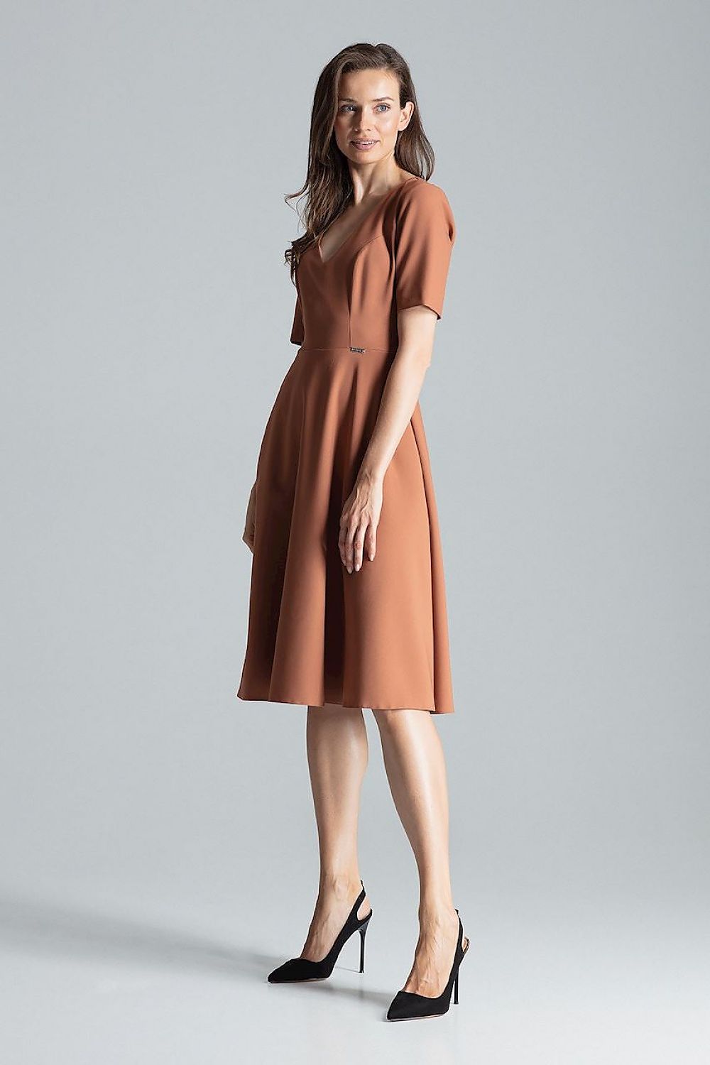  Sukienka Model M673 Brown - Figl 