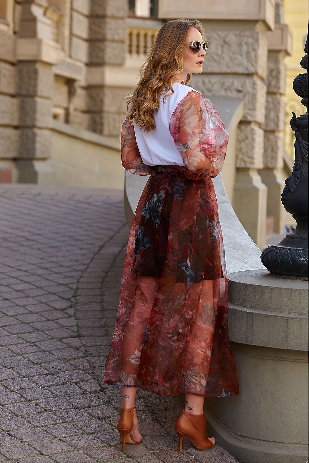  Spódnica Model L19 Bordo Flowers - Makadamia 