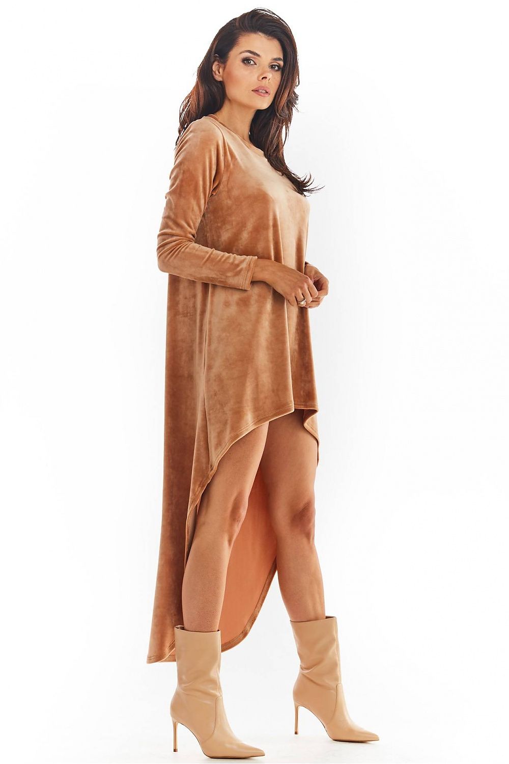  Sukienka Model A379 Beige Welur - awama 