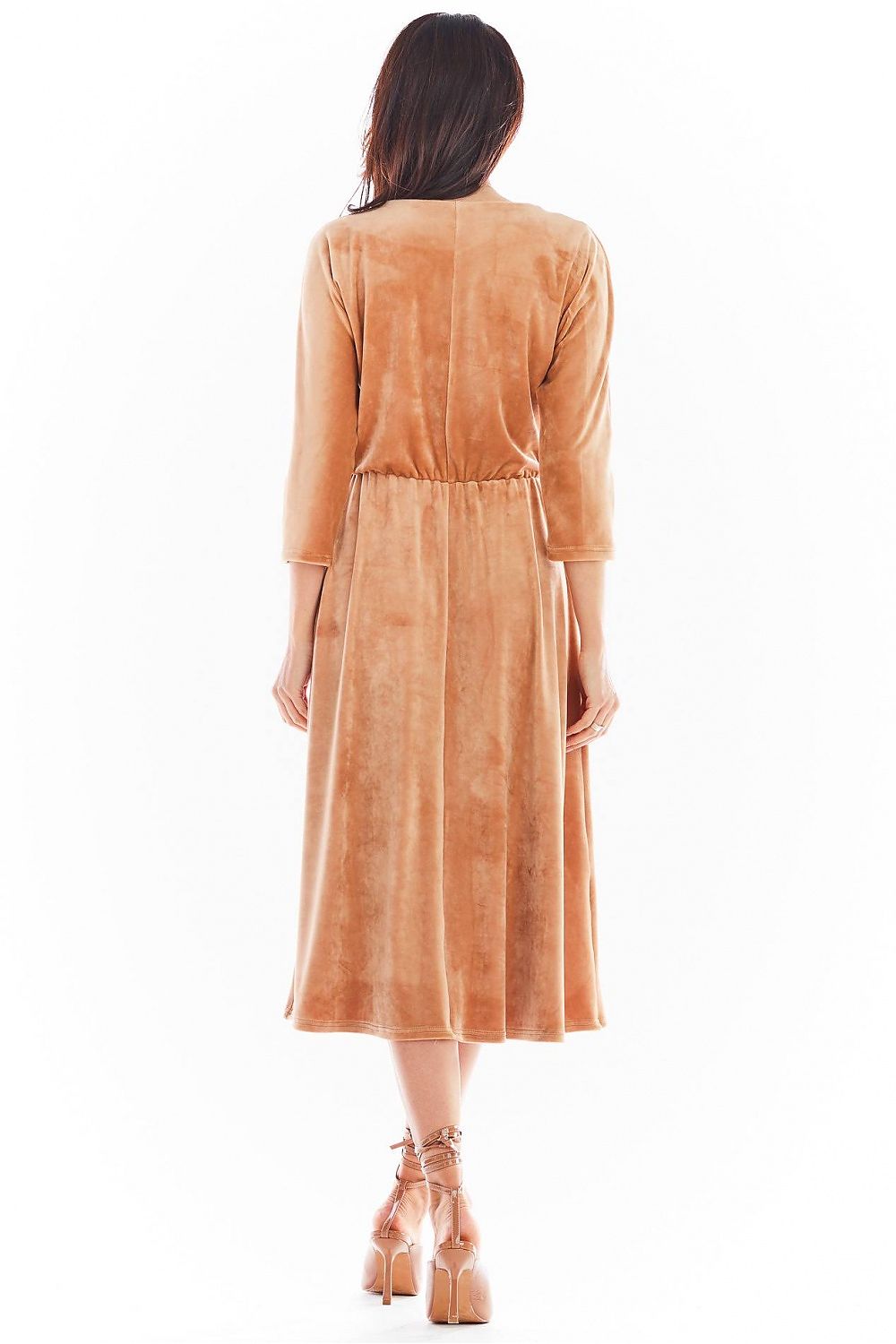  Sukienka Model A407 Welur Beige - awama 