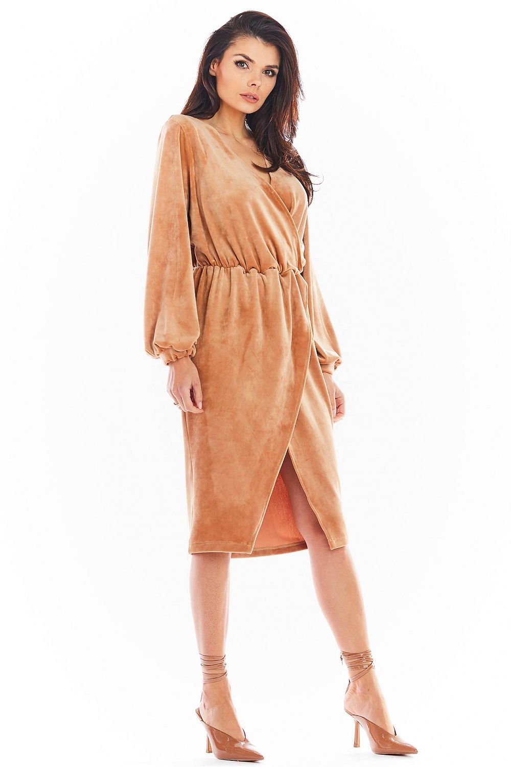  Sukienka Model A406 Welur Beige - awama 