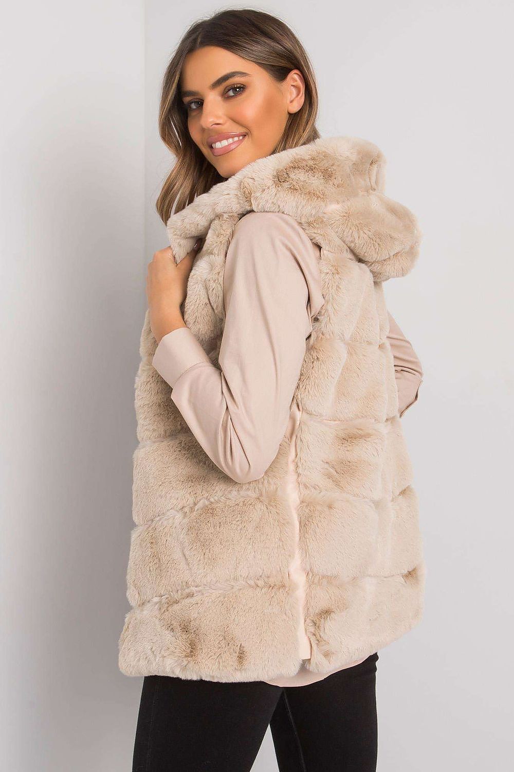   Kamizelka Damska Model TW-KZ-2116.48P Beige - Och Bella 