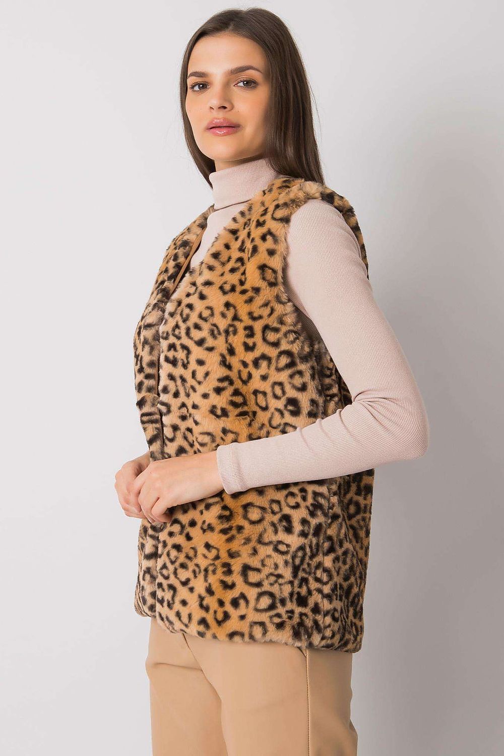   Kamizelka Model YP-KZ-DT-031.23P Beige - Yups 