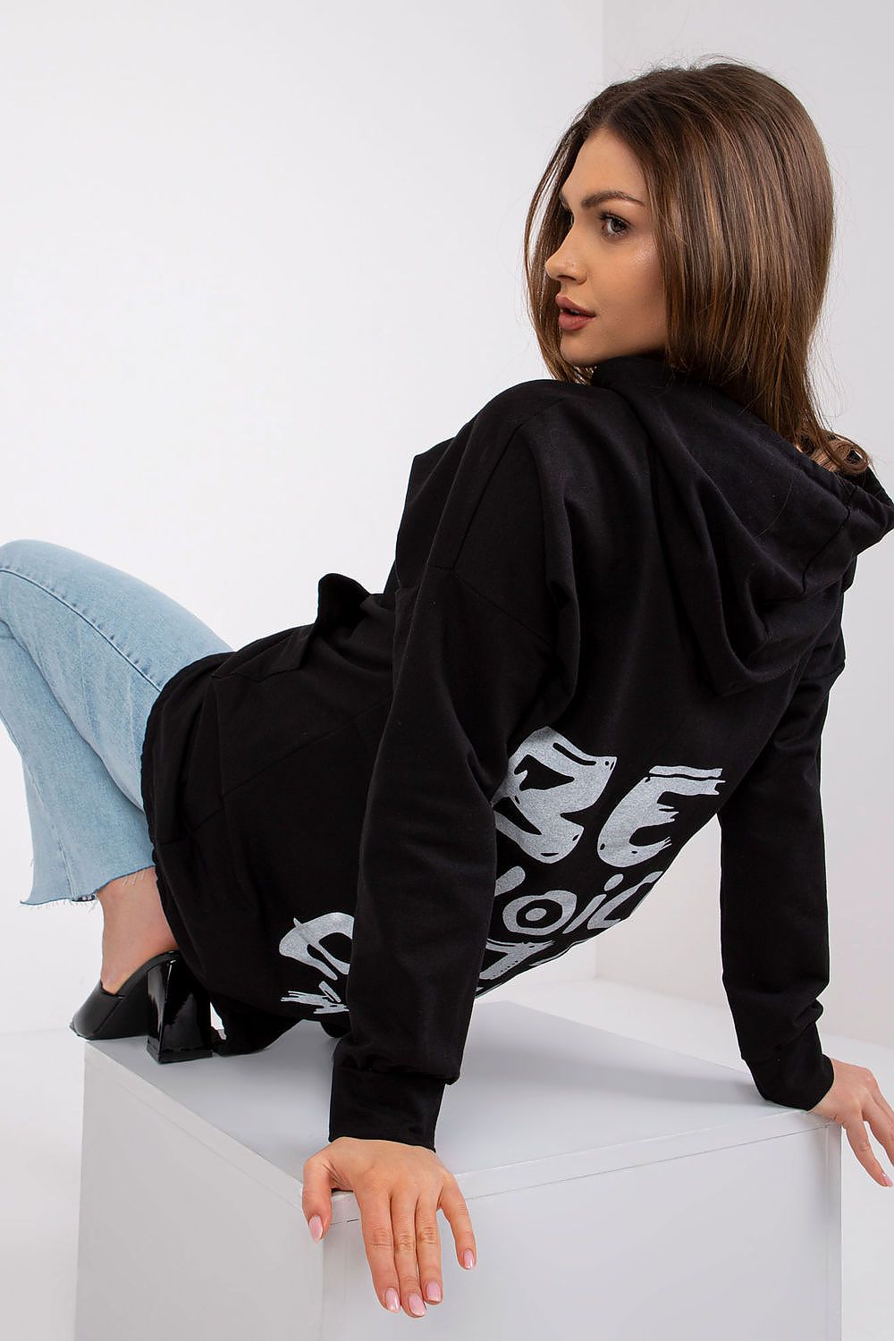   Bluza Damska Model DHJ-BL-20136.37 Black - Italy Moda 