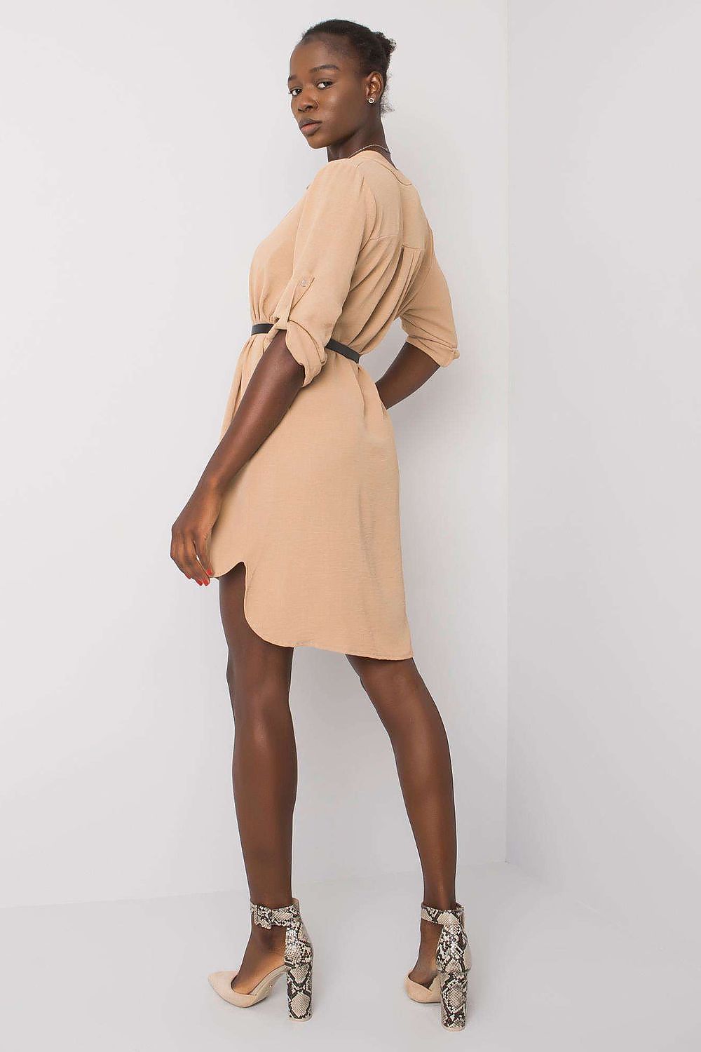  Sukienka Model DHJ-SK-5766.18X Camel - Italy Moda 