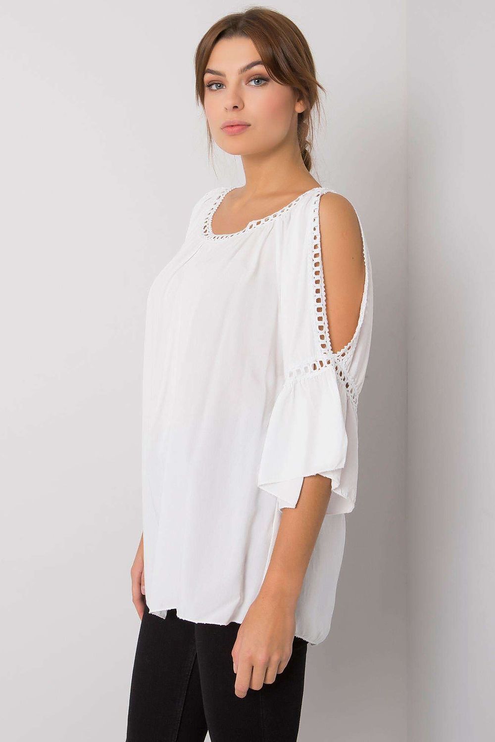   Bluzka Model TW-BZ-BI-82198.46 White - Och Bella 