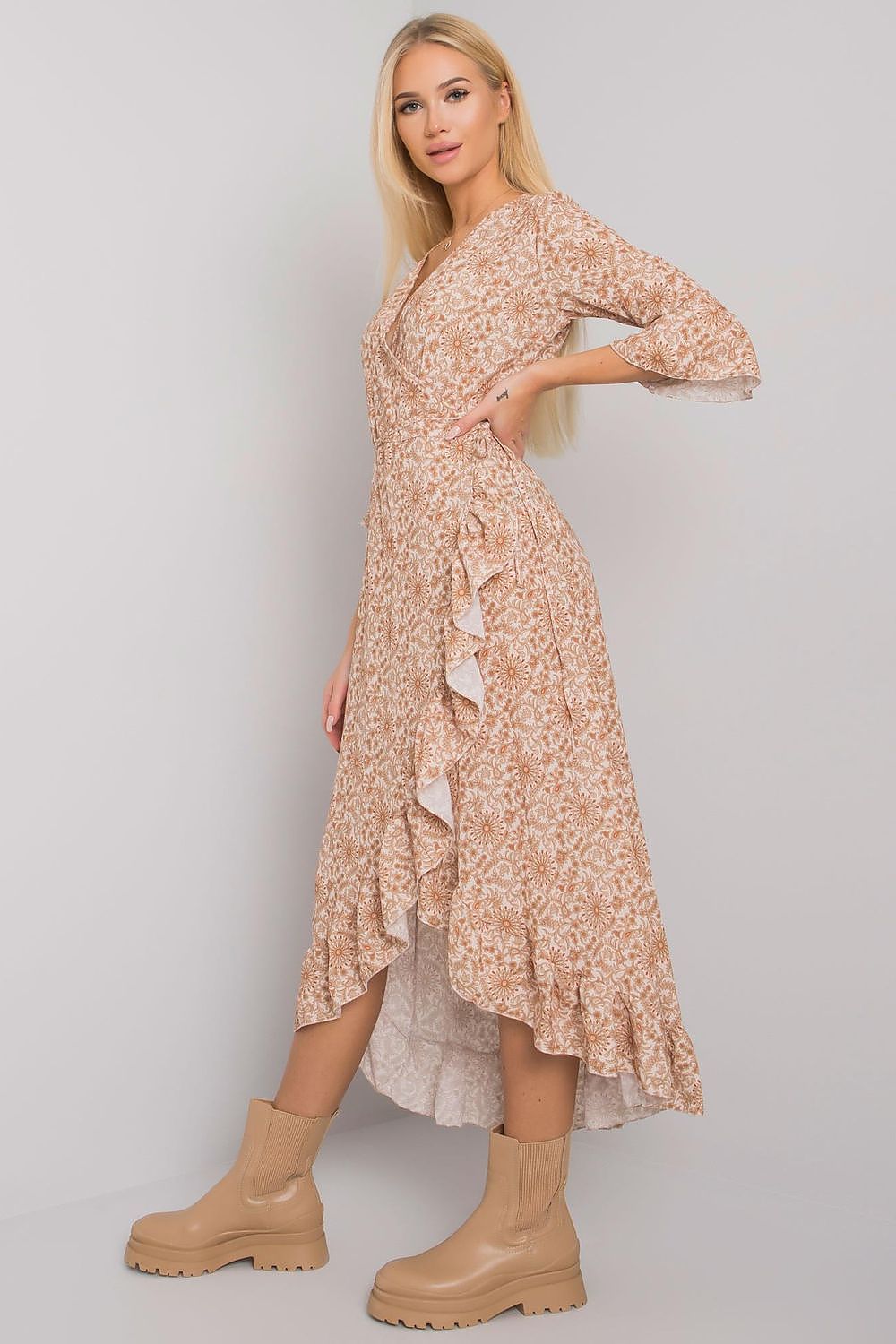  Sukienka model TW-SK-BI-24502-3.46P Beige - Och Bella 