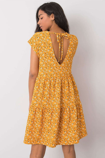  Sukienka Model D50051Z30268 Dark Yellow - Stitch&Soul 