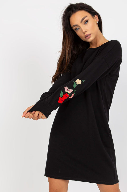  Sukienka Model RV-SK-8088.59 Black - Rue Paris 