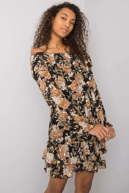  Sukienka Model DHJ-SK-15015-2.73P Black/Beige - Italy Moda 