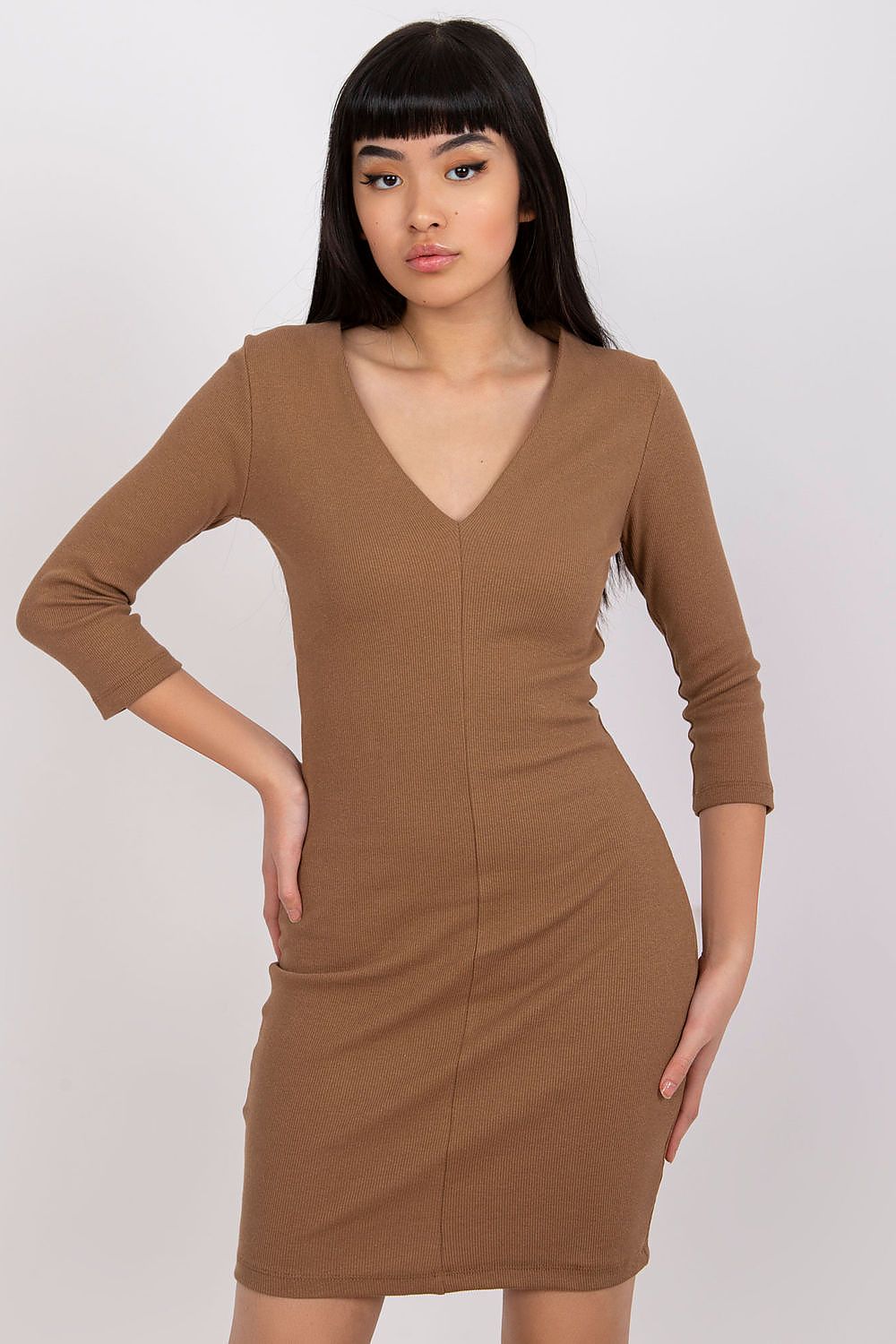  Sukienka Model RV-SK-7454.11P Brown - Rue Paris 