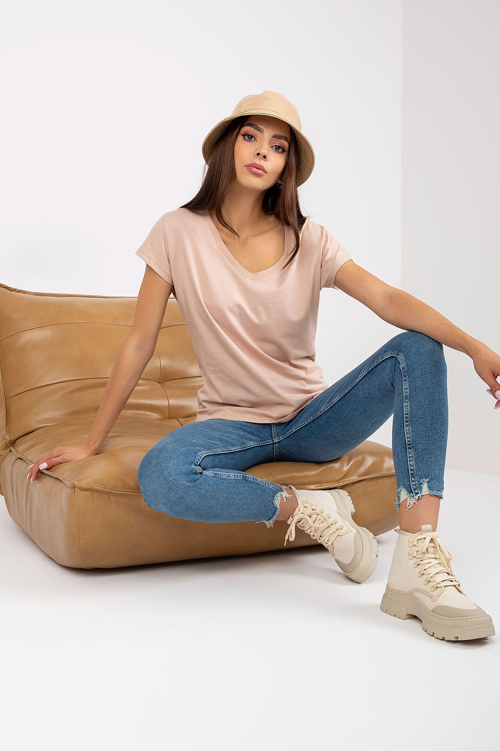   T-shirt Damski Model B-014.43 Beige - BFG 
