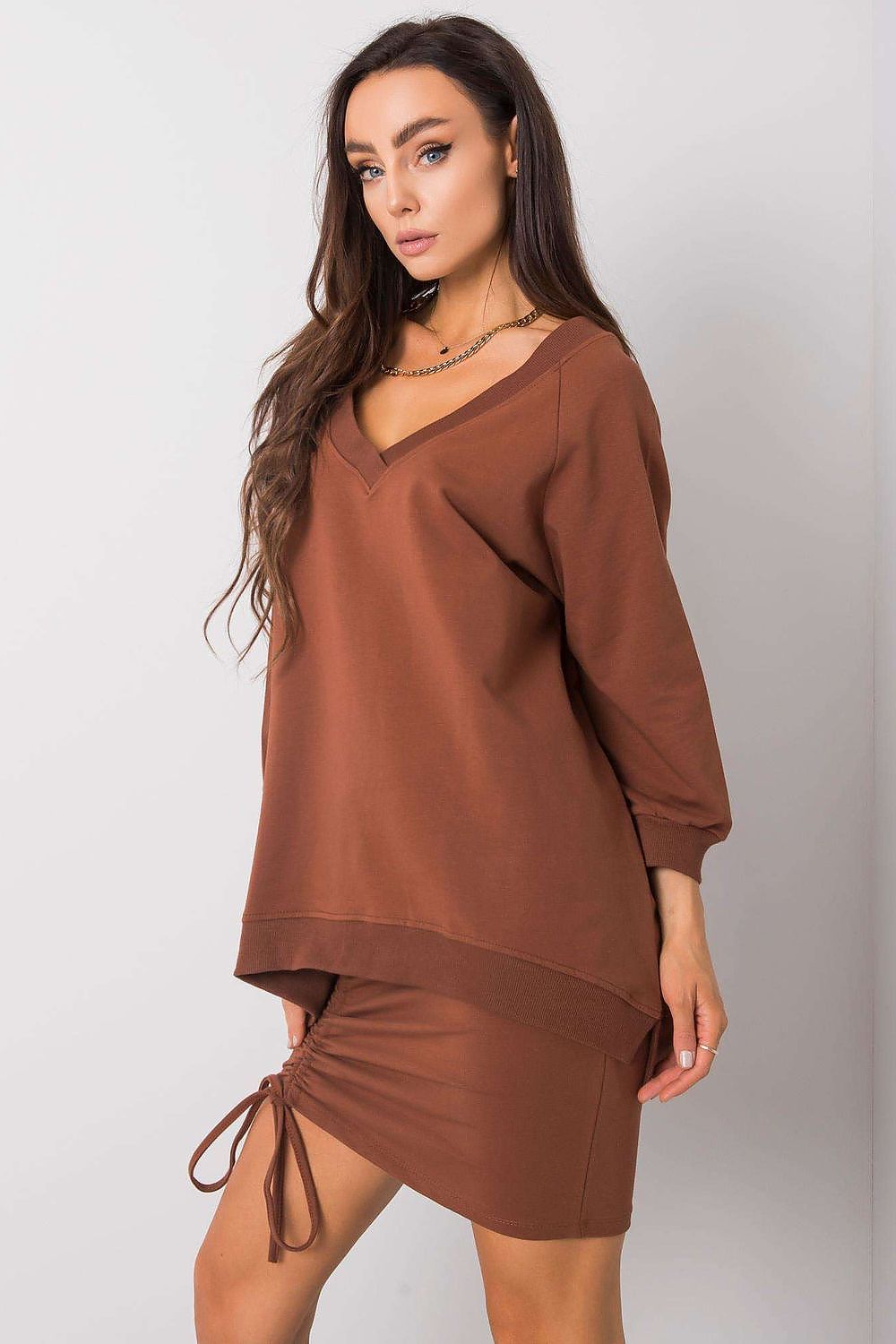   Bluza Damska Model RV-BL-5676.09 Dark Brown - Rue Paris 