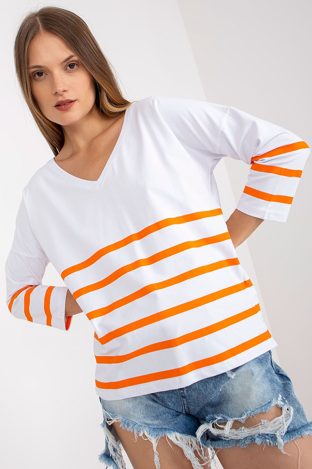   Bluzka Model RV-BZ-8008.63 White - Rue Paris 