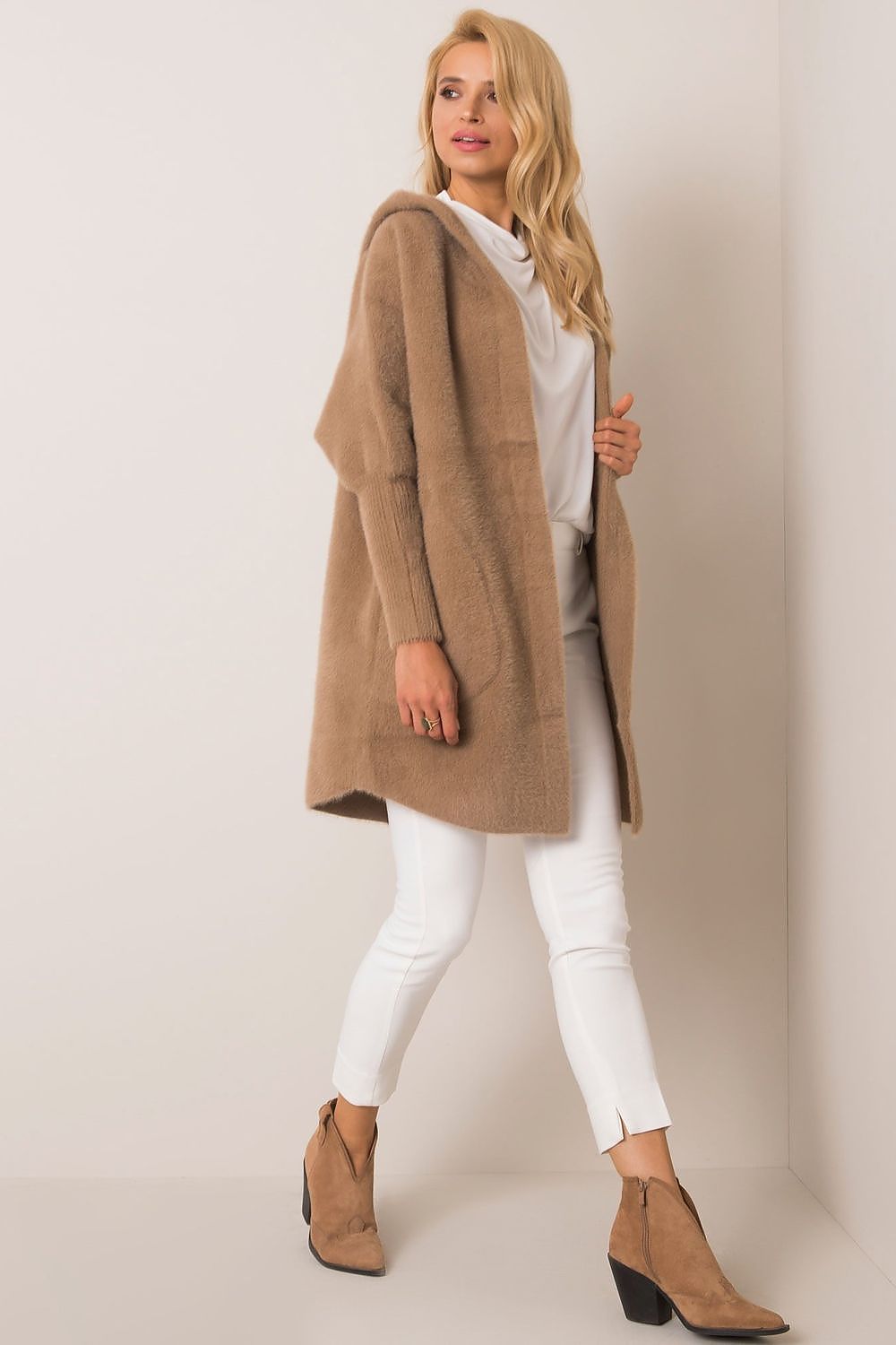  Płaszcz Damski Model MBM-PL-1518.95P Dark Beige - MBM 