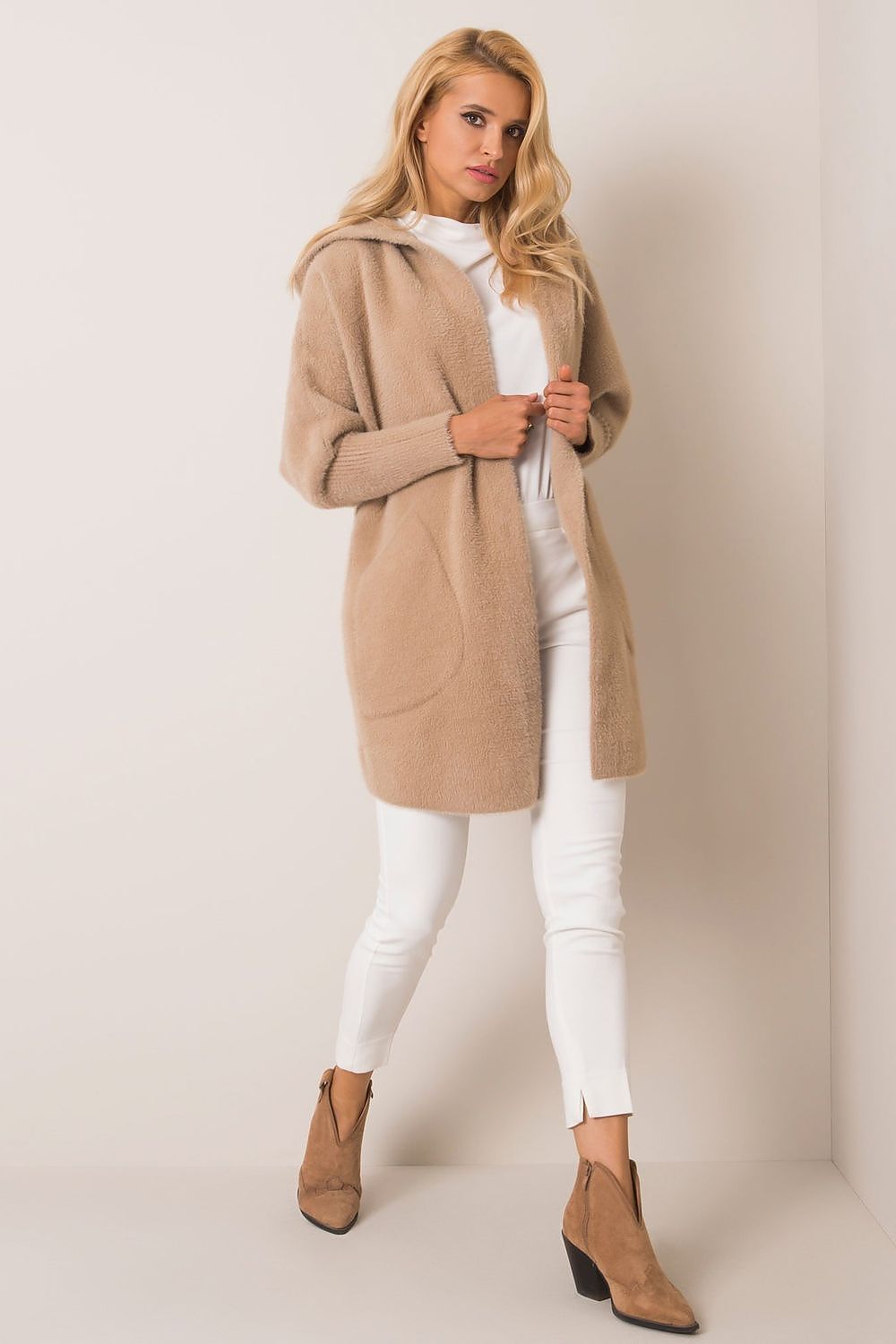   Płaszcz Damski Model MBM-PL-1518.95P Beige - MBM 