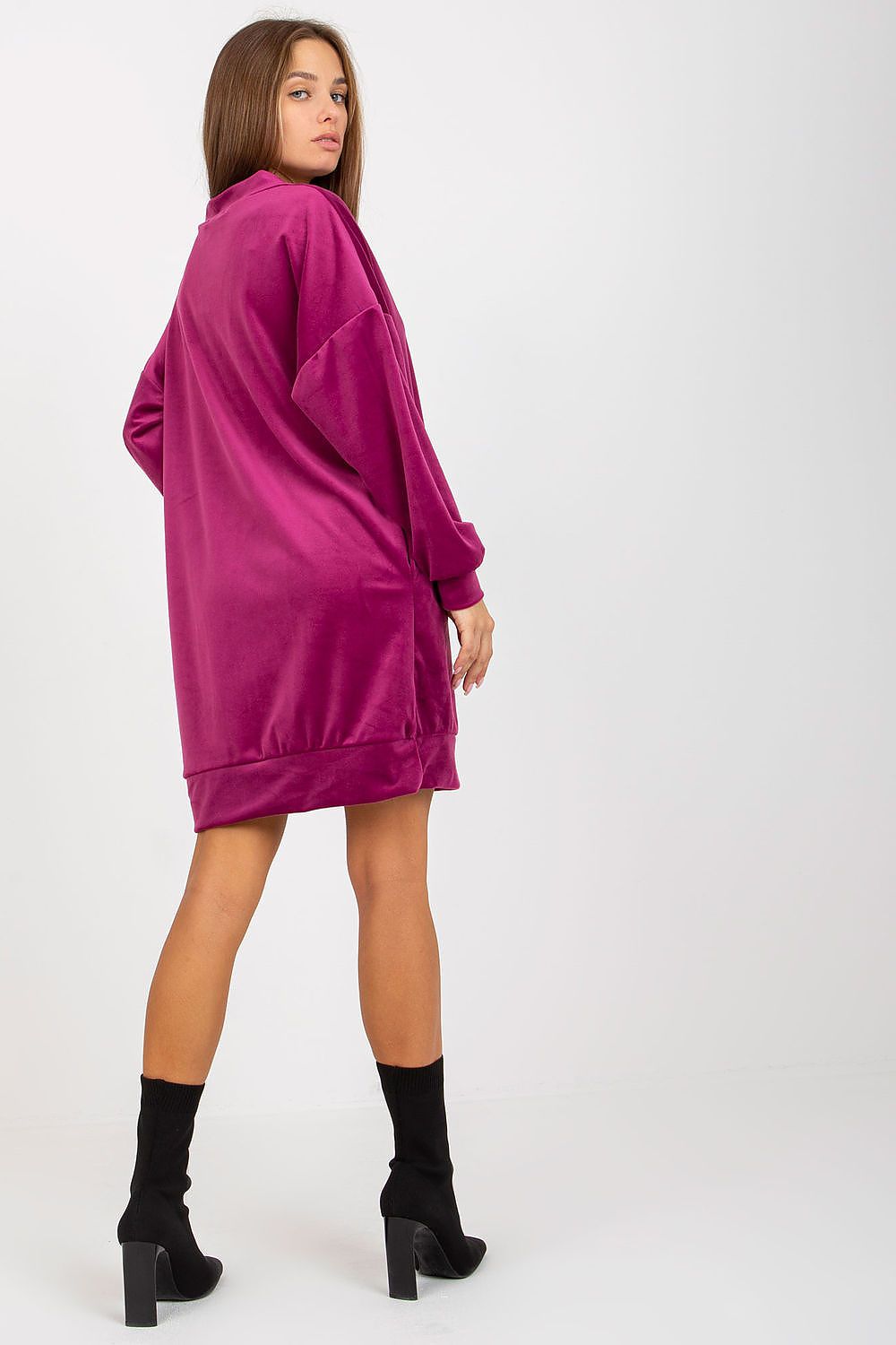  Sukienka Model RP-TU-8189.95 Violet - Rue Paris 