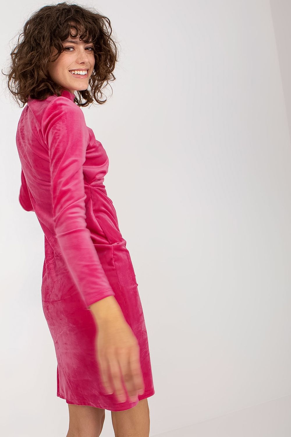  Sukienka Model RP-SK-8207.12X Dark Pink - Rue Paris 