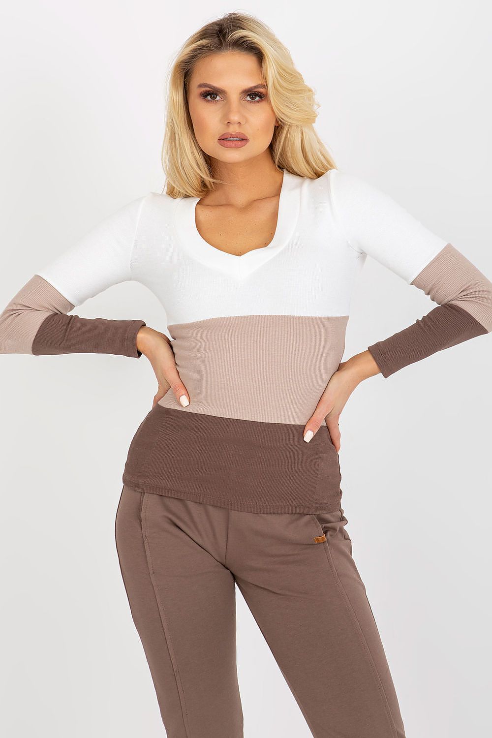   Bluzka Model RV-BZ-8431.31X White/Brown - Rue Paris 