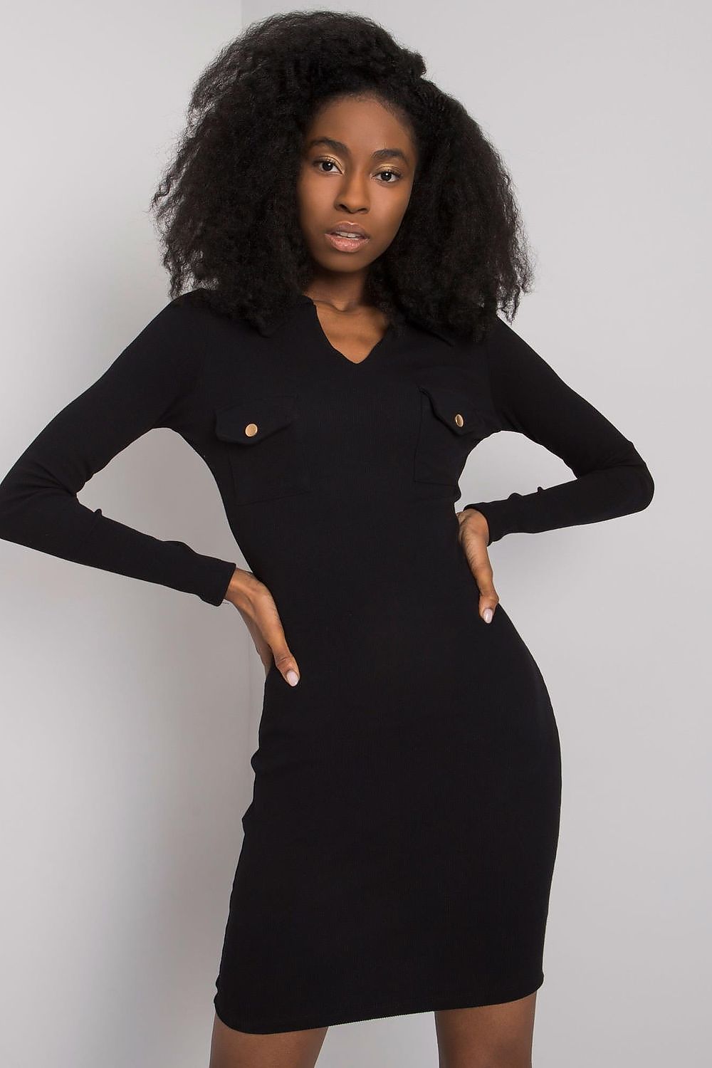  Sukienka Model RV-SK-7435.38 Black - Rue Paris 