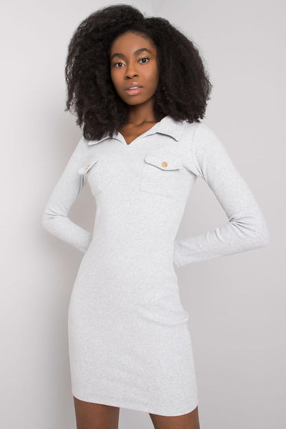  Sukienka Model RV-SK-7435.38 Light Grey - Rue Paris 