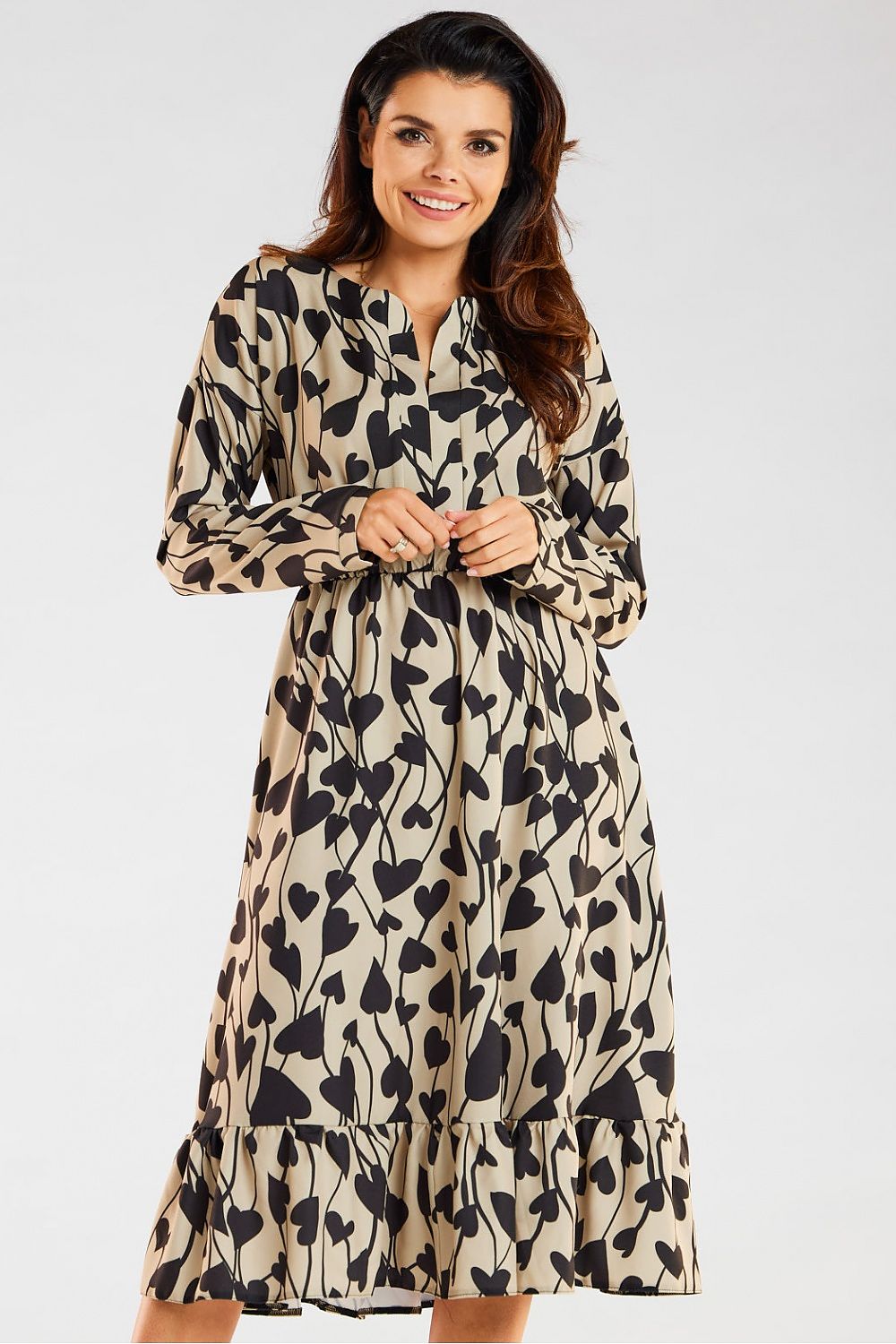  Sukienka Model A468 Beige/Black Hearts - awama 