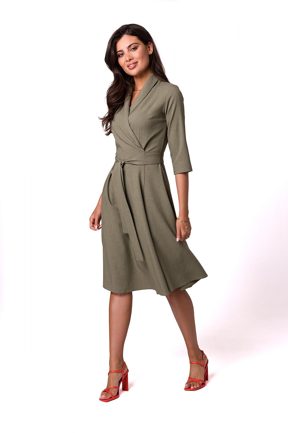  Sukienka Model B255 Oliwka - BeWear 