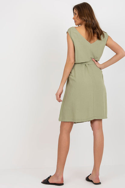  Sukienka Model WN-SK-VE38.32P Pistacja - Rue Paris 