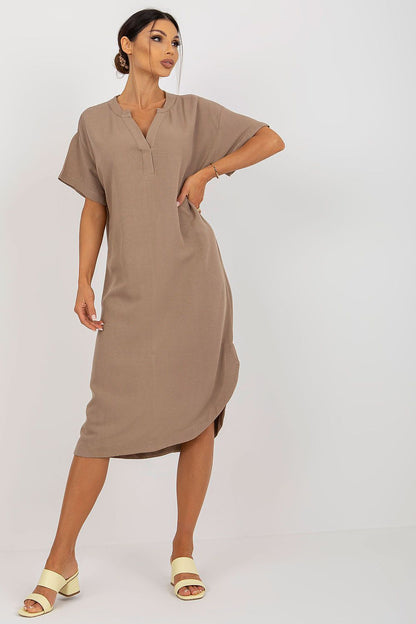  Sukienka Model TW-SK-BE-AZ101.40P Dark Beige - Och Bella 