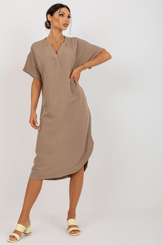 Sukienka Model TW-SK-BE-AZ101.40P Dark Beige - Och Bella 