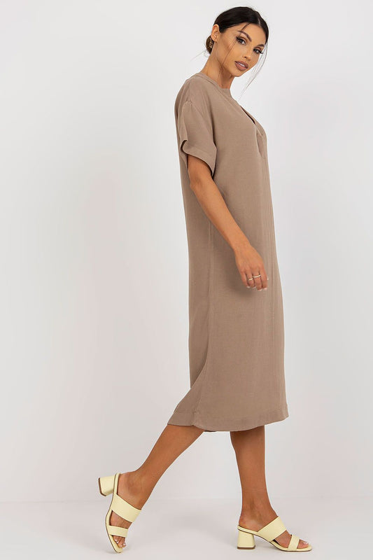  Sukienka Model TW-SK-BE-AZ101.40P Dark Beige - Och Bella 