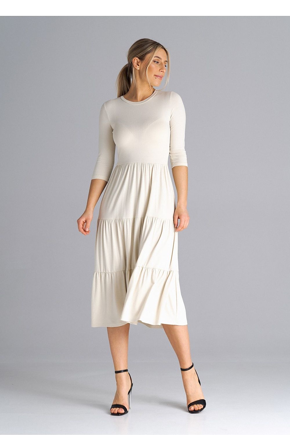  Sukienka Model M943 Beige - Figl 