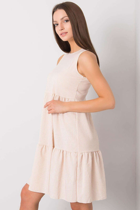  Sukienka Model WN-SK-V103-1.05 Beige - Rue Paris 