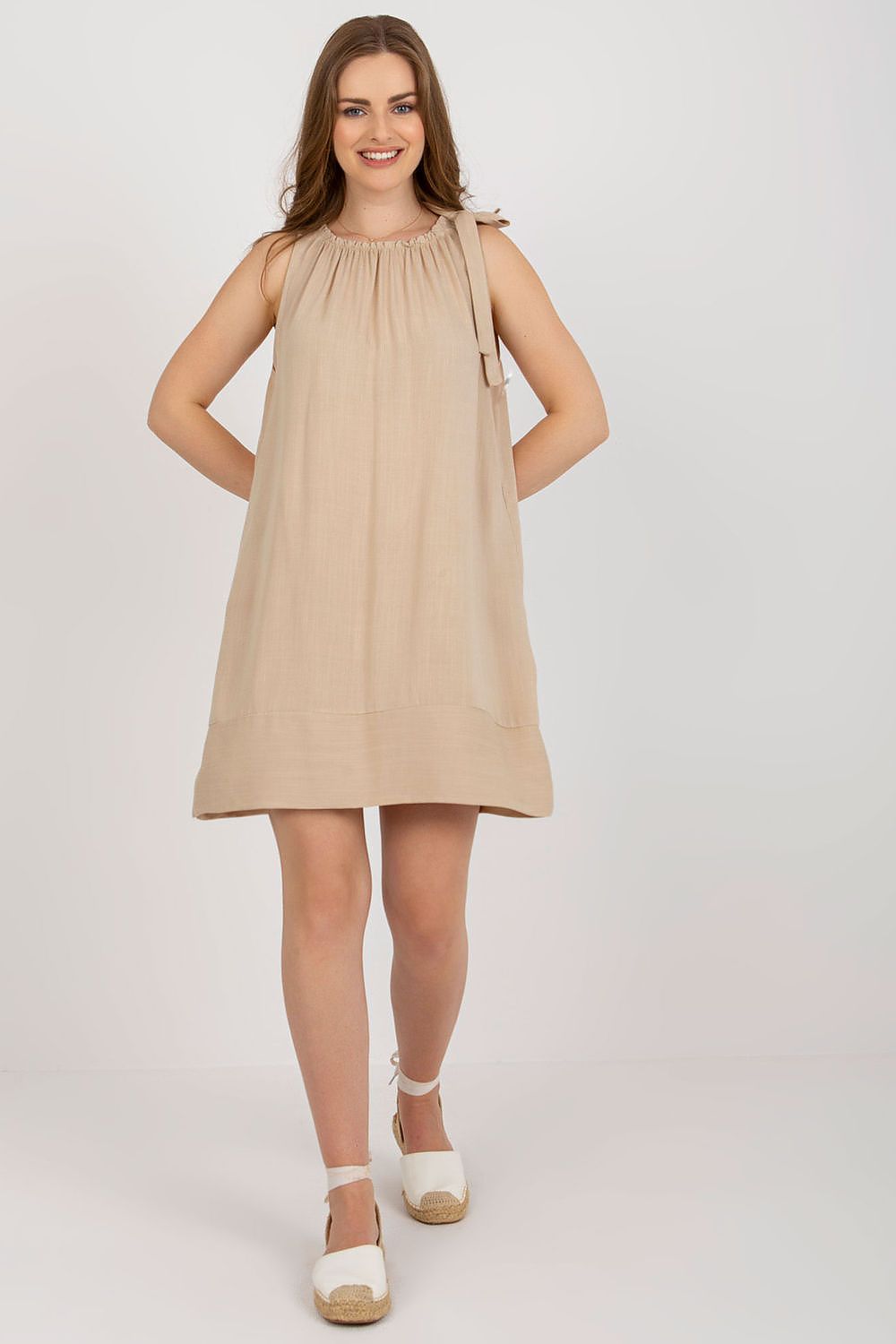  Sukienka Model TW-SK-BI-89923.29 Beige - Och Bella 
