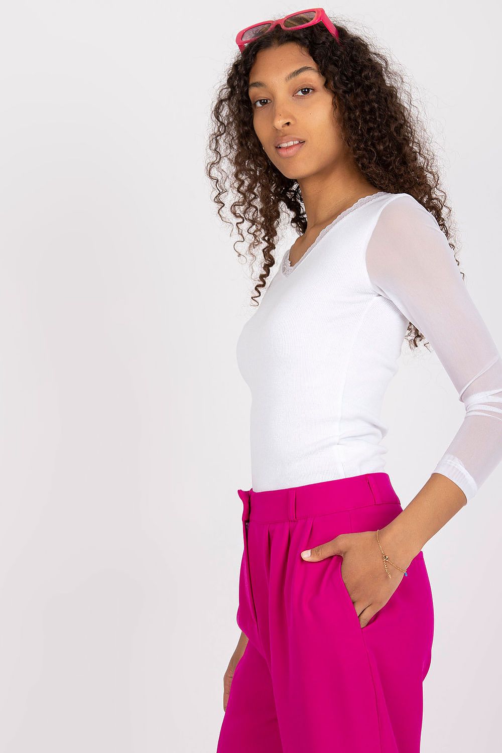   Bluzka Model RV-BZ-7839.88P White - Rue Paris 