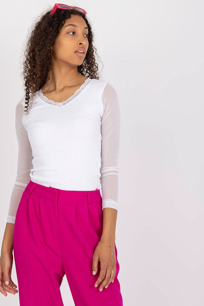   Bluzka Model RV-BZ-7839.88P White - Rue Paris 