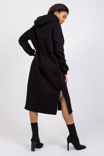  Sukienka Model RV-SK-7463.24X Black - Rue Paris 